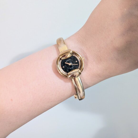 Vintage Gucci 1400 Series Watch - Picture 1 of 4